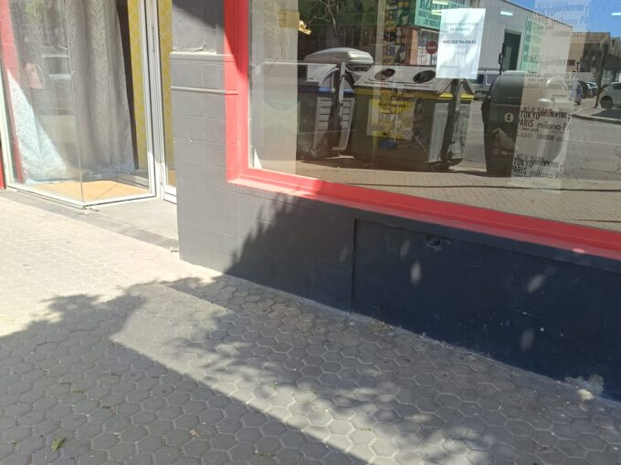 Local en avenida Hytasa